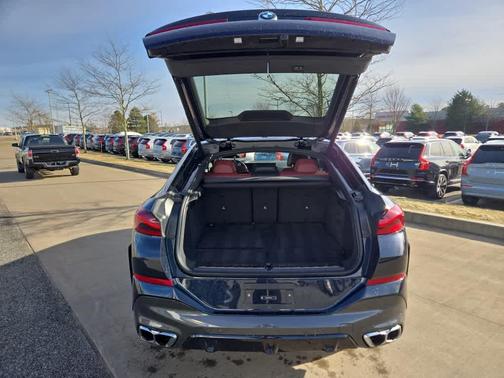 2026 BMW X6 M60i