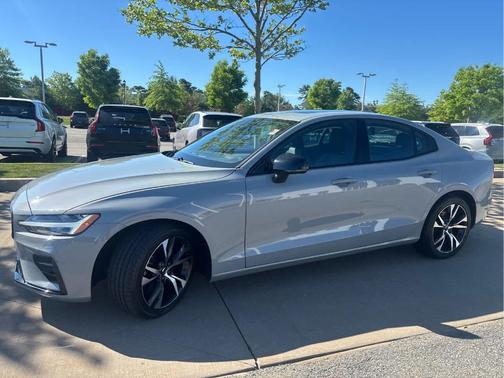 Gray 2024 Volvo S60 B5 Core Dark Theme
