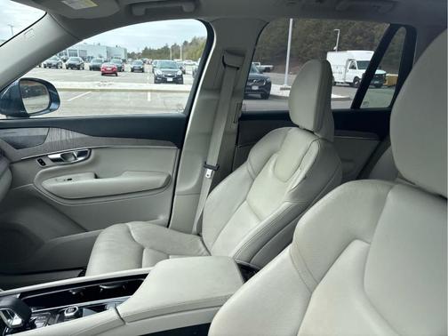 2023 Volvo XC90 B6 Plus 7-Seater