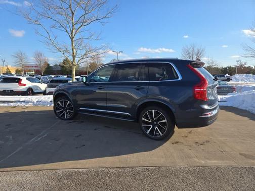 2023 Volvo XC90 B6 Plus 7-Seater