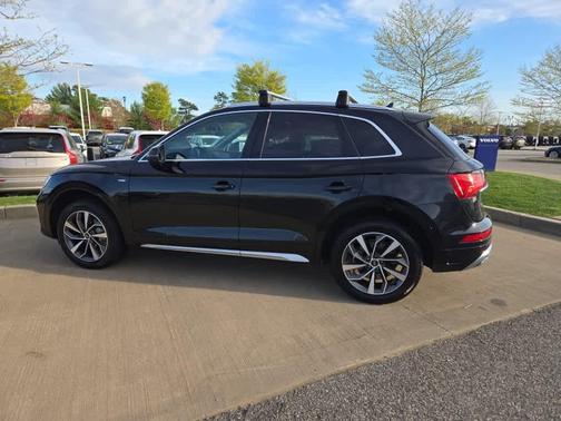 2023 Audi Q5 45 S line Premium Plus