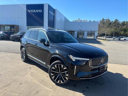 Black 2026 Volvo XC90 B6 Plus 7-Seater