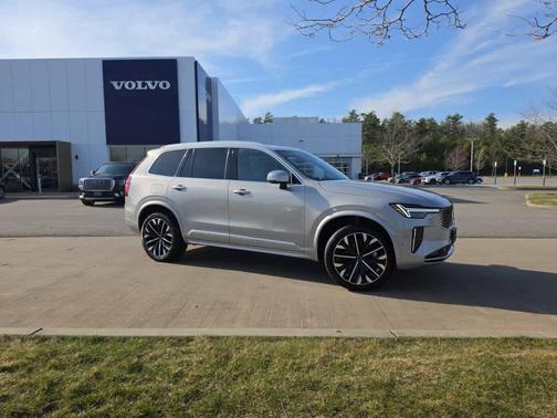 Bright 2025 Volvo XC90 B6 Plus 7-Seater