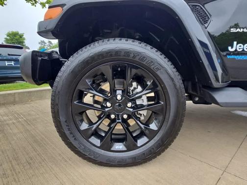 2022 Jeep Wrangler Unlimited 4xe Sahara