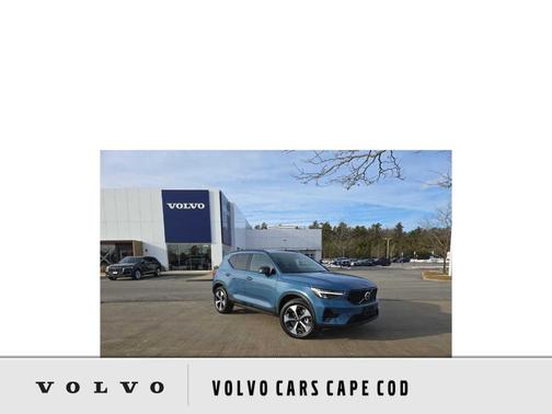 2024 Volvo XC40 CORE THEME
