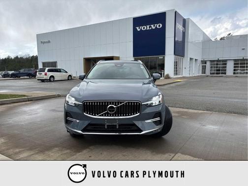 Thunder Gray Metallic 2023 Volvo XC60 B5 Plus Bright Theme