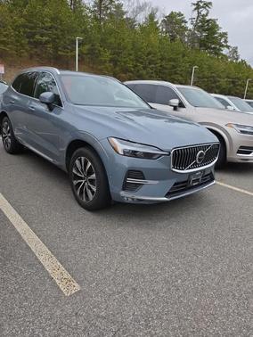 Thunder Gray Metallic 2023 Volvo XC60 B5 Plus Bright Theme