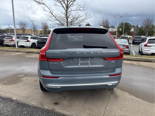 Thunder Gray Metallic 2023 Volvo XC60 B5 Plus Bright Theme