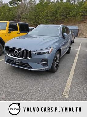 Thunder Gray Metallic 2023 Volvo XC60 B5 Plus Bright Theme