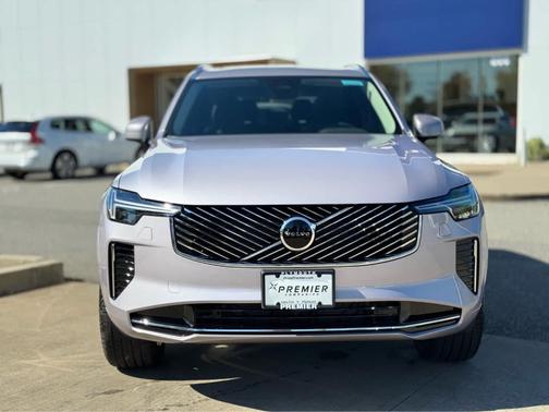 2026 Volvo XC90 B5 Core
