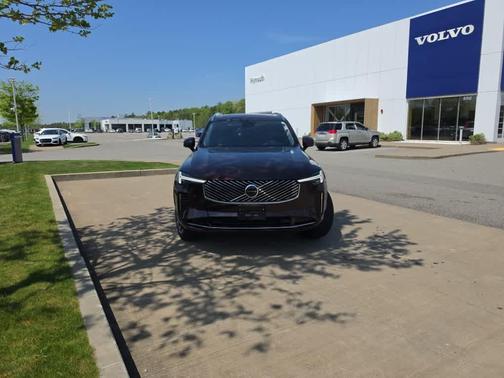 Mulberry Red 2025 Volvo XC90 B5 Core