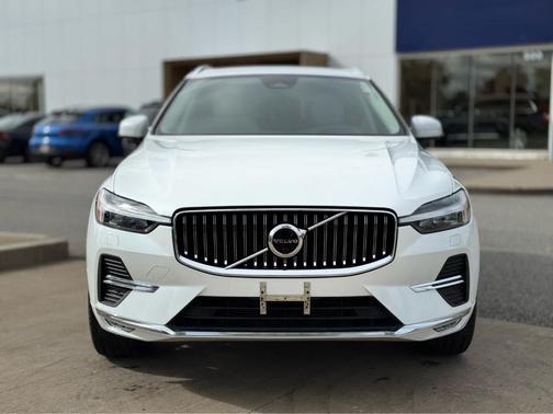 2023 Volvo XC60 B5 Plus Bright Theme
