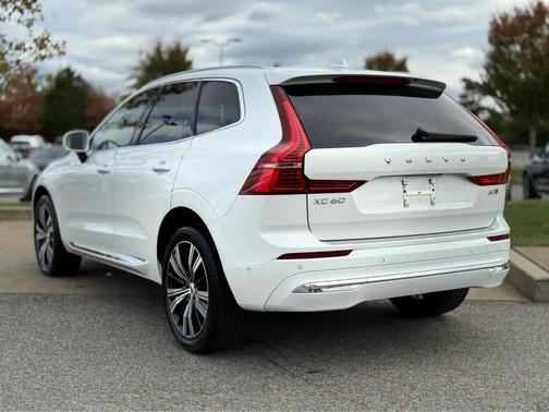2023 Volvo XC60 B5 Plus Bright Theme