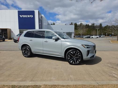 Metallic 2025 Volvo XC90 B6 Plus 7-Seater