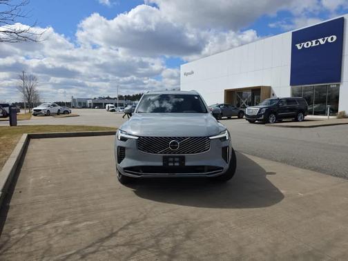 Metallic 2025 Volvo XC90 B6 Plus 7-Seater