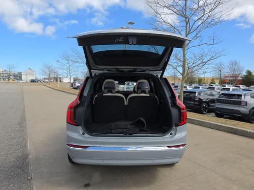 Metallic 2025 Volvo XC90 B6 Plus 7-Seater