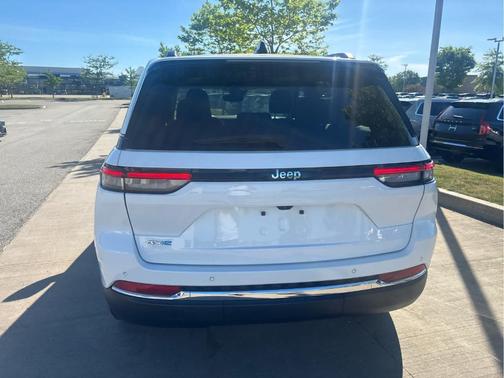 Bright White Clearcoat 2022 Jeep Grand Cherokee 4xe Base