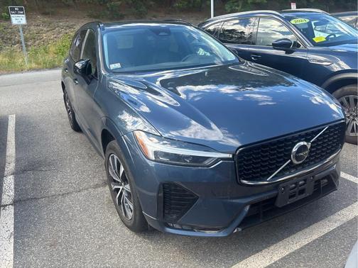Denim Blue Metallic 2024 Volvo XC60 B5 Core Dark Theme