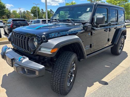 Black Clearcoat 2024 Jeep Wrangler 4xe Rubicon