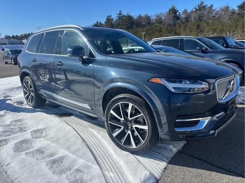 2024 Volvo XC90 B6 Plus Bright Theme 7-Seater