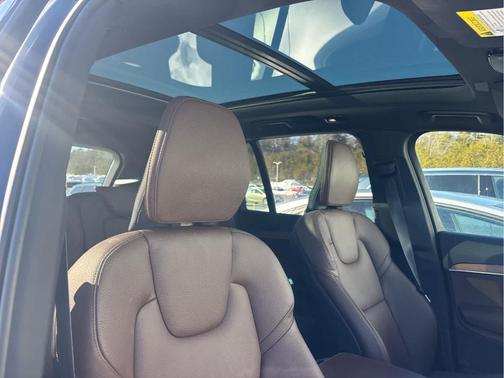 2024 Volvo XC90 B6 Plus Bright Theme 7-Seater