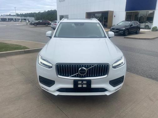 2020 Volvo XC90 T6 Momentum 7 Passenger