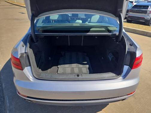 2017 Audi A4 2.0T Prestige