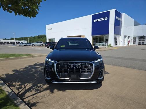 2025 Audi Q7 55 Premium Plus