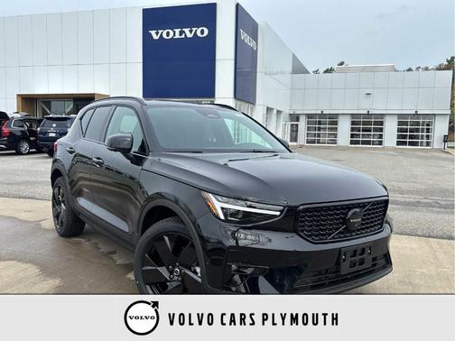 Ultra Black 2026 Volvo XC40 B5 Ultra Black Edition
