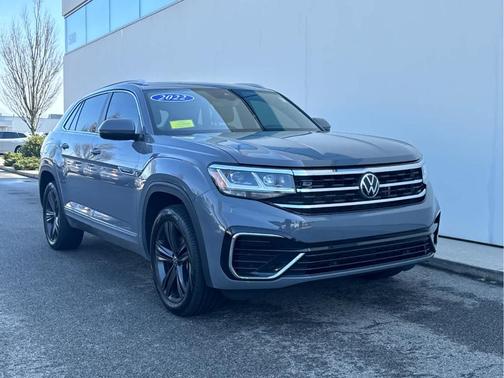 Pure Gray 2022 Volkswagen Atlas Cross Sport 2.0T SEL R-Line