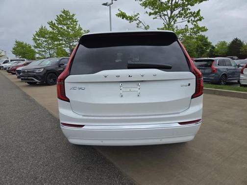 2025 Volvo XC90 B6 Plus 7-Seater