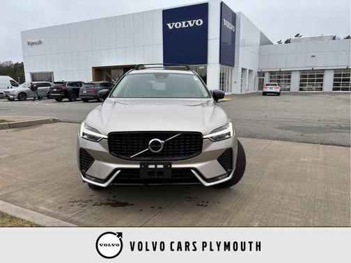 Bright 2024 Volvo XC60 B5 Core Dark Theme