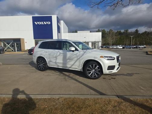 2023 Volvo XC90 B5 Core