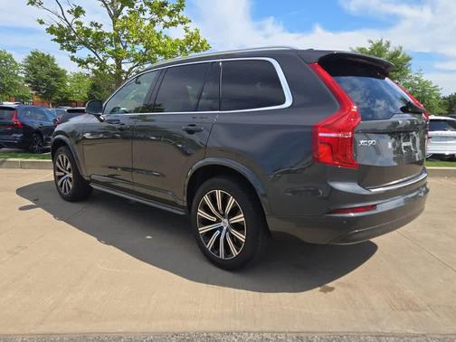 2023 Volvo XC90 B5 Core