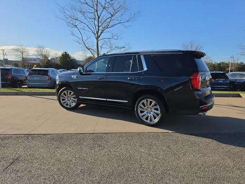 Midnight Blue Metallic 2021 GMC Yukon Denali