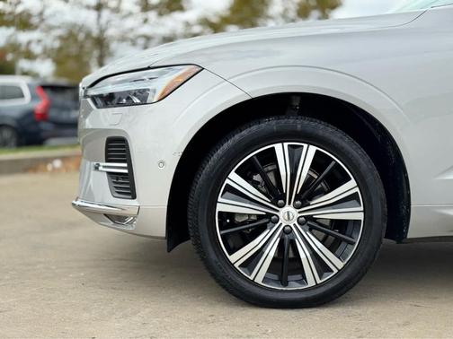 2022 Volvo XC60 B6 Inscription