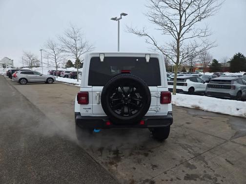 2024 Jeep Wrangler 4xe Sahara