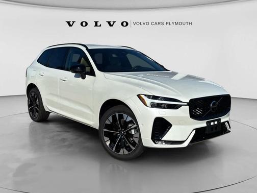 Crystal White 2027 Volvo XC60 PLUS