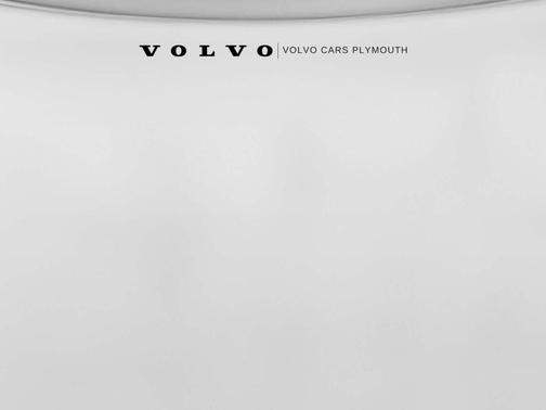 Crystal White 2027 Volvo XC60 PLUS