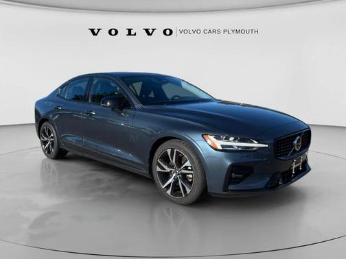 Denim Blue Metallic 2024 Volvo S60 B5 Core Dark Theme