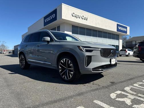 Metallic 2026 Volvo XC90 B6 Ultra 7-Seater