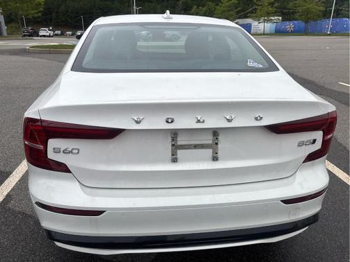 Crystal White Metallic 2024 Volvo S60 B5 Core Dark Theme