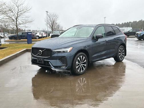 2025 Volvo XC60 B5 Core