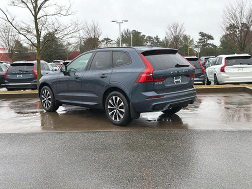 2025 Volvo XC60 B5 Core