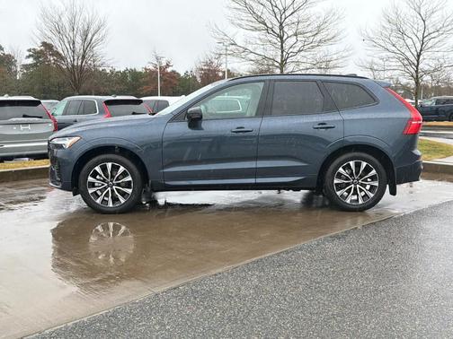 2025 Volvo XC60 B5 Core