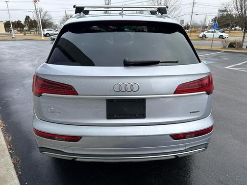 2024 Audi Q5 40 Premium