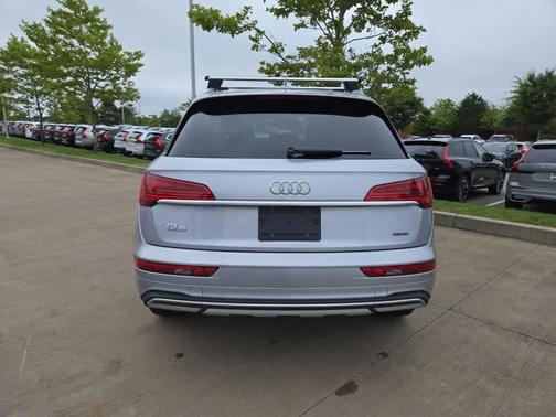 2024 Audi Q5 40 Premium