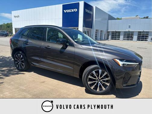 Platinum Grey Metallic 2023 Volvo XC60 B5 Plus Dark Theme