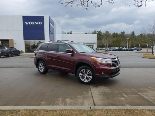 Ooh La La Rouge Mica 2014 Toyota Highlander XLE