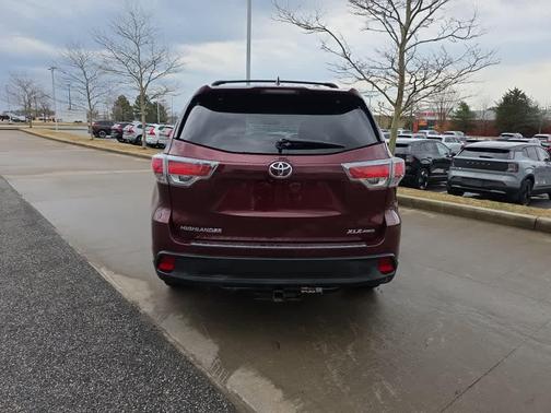 Ooh La La Rouge Mica 2014 Toyota Highlander XLE